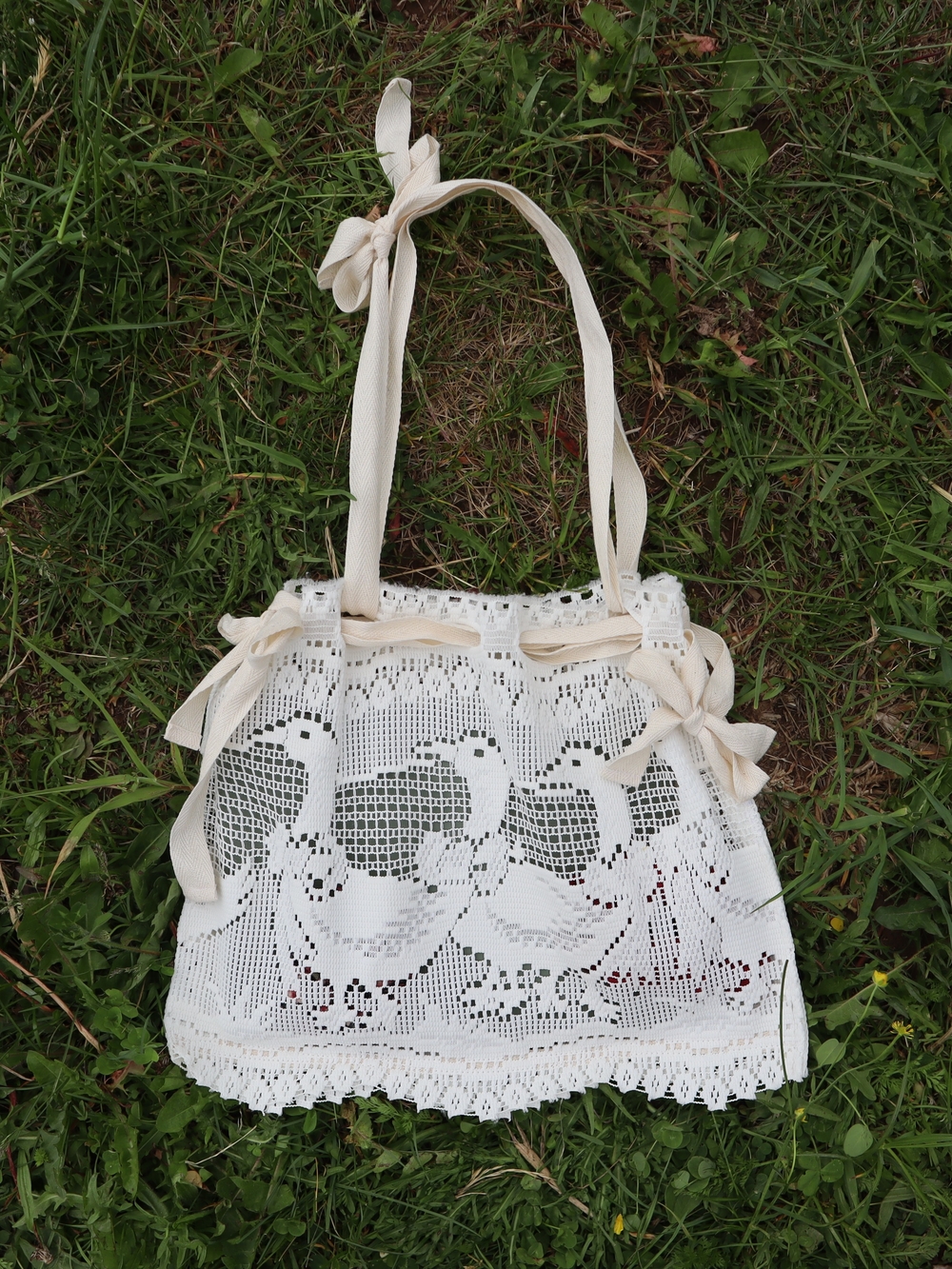 Upcycled White Crochet Vintage Lace Tote Bag Goose Geese Ducks - Picture 3 of 8